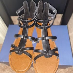 Women’s sandals